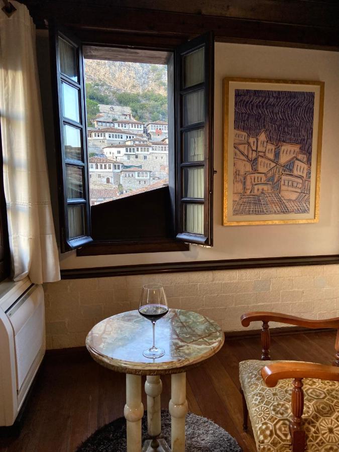 Boutique Hotel Muzaka بيرات المظهر الخارجي الصورة