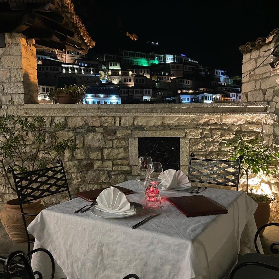 Boutique Hotel Muzaka بيرات المظهر الخارجي الصورة