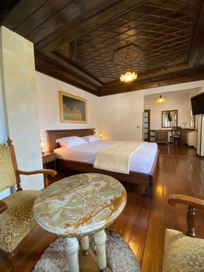 Boutique Hotel Muzaka بيرات المظهر الخارجي الصورة