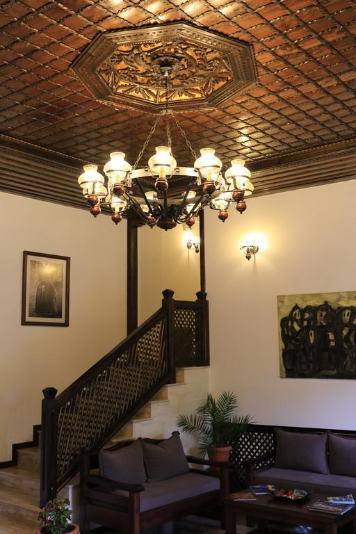 Boutique Hotel Muzaka بيرات المظهر الخارجي الصورة