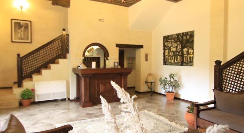 Boutique Hotel Muzaka بيرات المظهر الخارجي الصورة